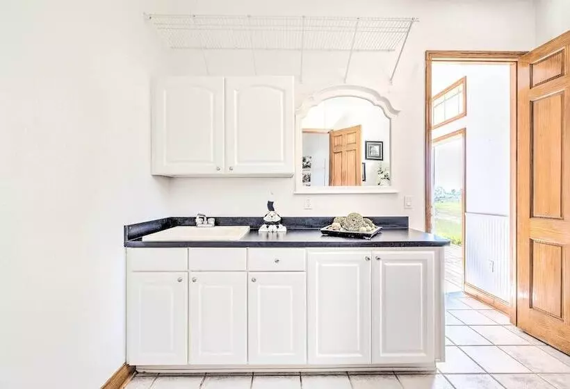 House W/ Wraparound Porch, 1/2 Mi To Lake!