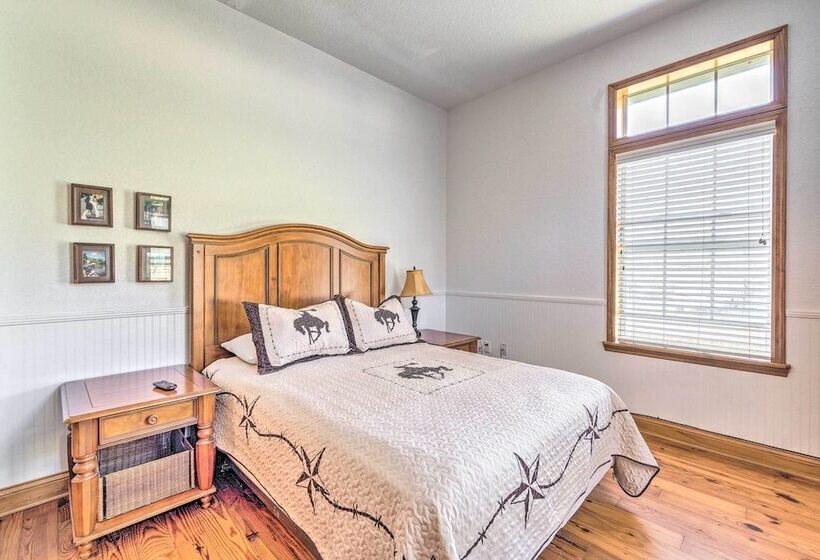 House W/ Wraparound Porch, 1/2 Mi To Lake!