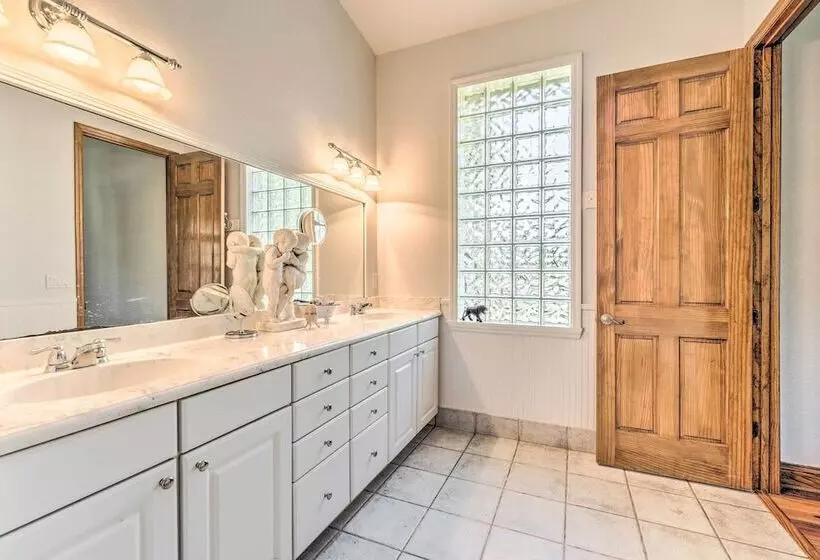 House W/ Wraparound Porch, 1/2 Mi To Lake!