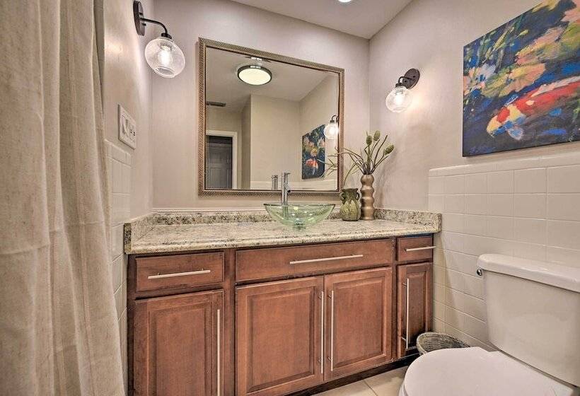 Huge Lutz Family Retreat W/ Game Room & Pool!