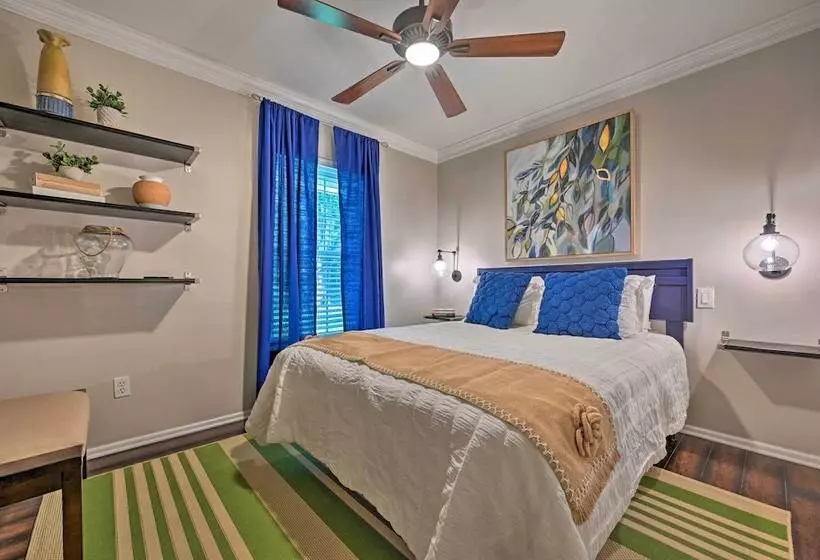 Huge Lutz Family Retreat W/ Game Room & Pool!