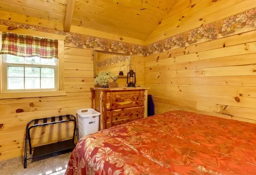 Creek Views & Grill: Idyllic Florence Cabin