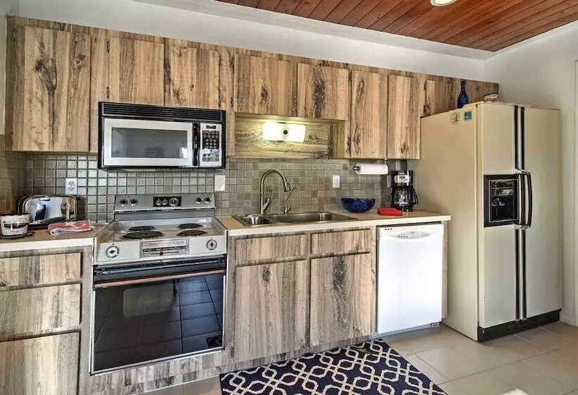 Indian Shores Cottage W/ Cabana   Steps To Beach!