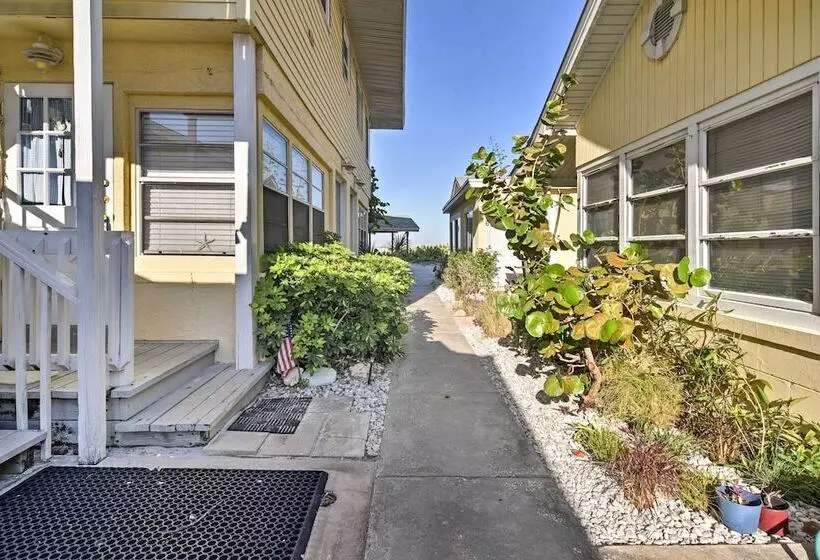 Indian Shores Cottage W/ Cabana   Steps To Beach!