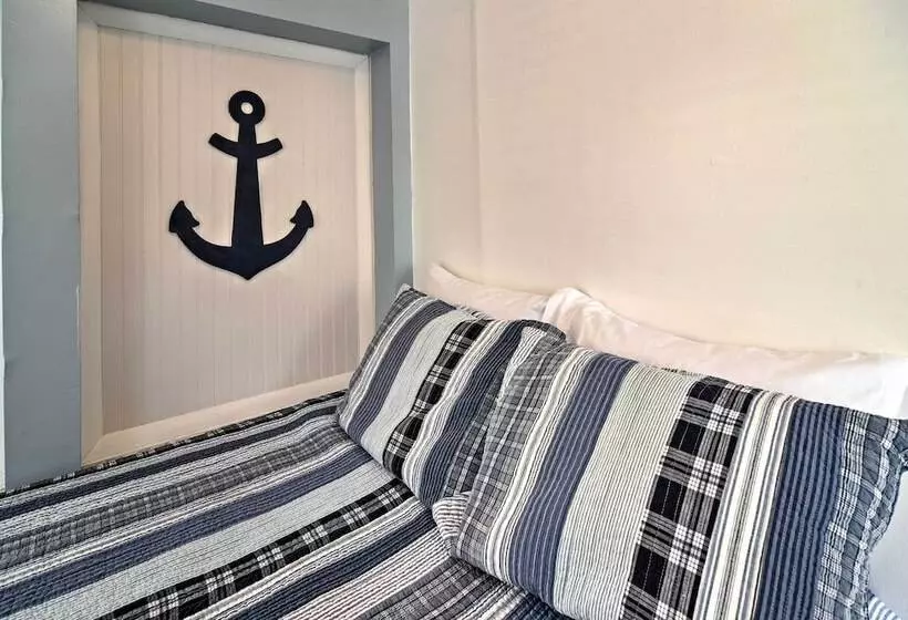 Indian Shores Cottage W/ Cabana   Steps To Beach!