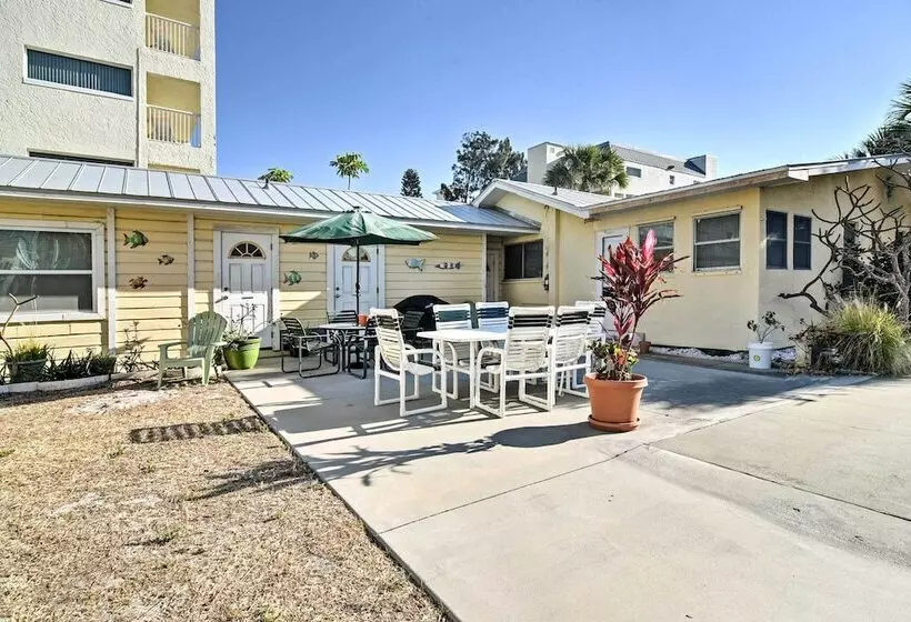 Indian Shores Cottage W/ Cabana   Steps To Beach!