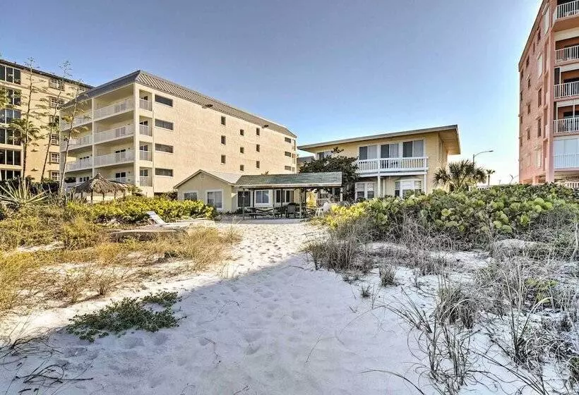 Indian Shores Cottage W/ Cabana   Steps To Beach!