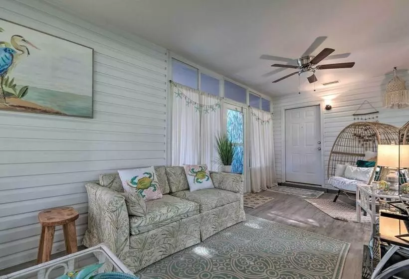 Inviting Lady Lake House: In The Village!