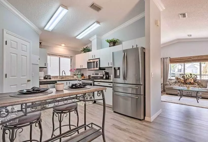 Inviting Lady Lake House: In The Village!