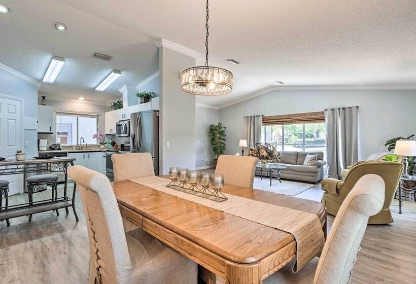 Inviting Lady Lake House: In The Village!