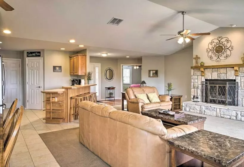Kimberling City Home W/ Game Room & Lake Access