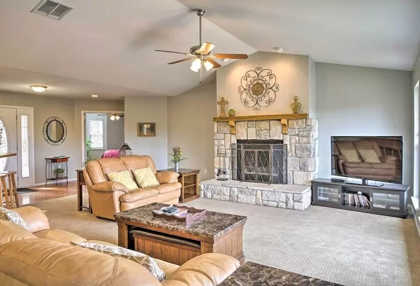 Kimberling City Home W/ Game Room & Lake Access