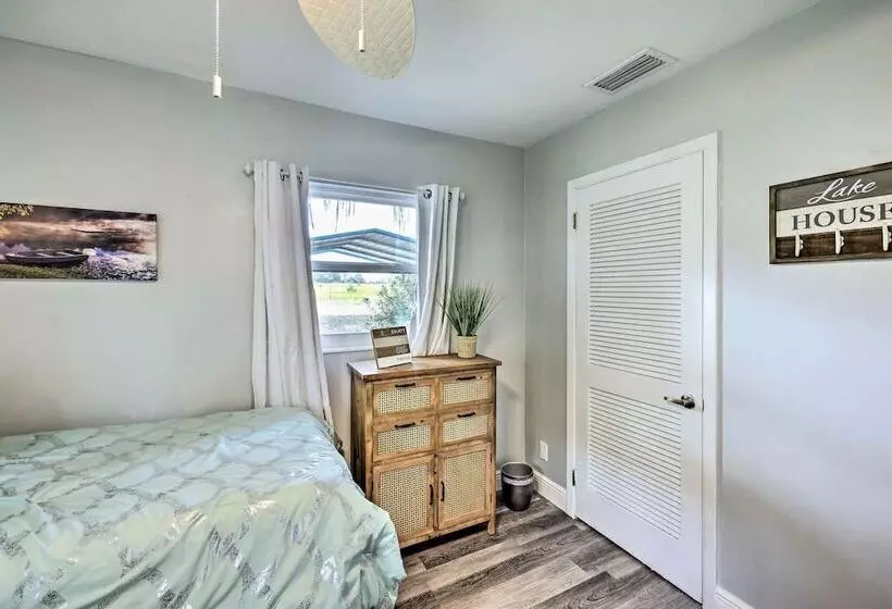 Lakeside Crescent City Cottage: Boat + Dock!