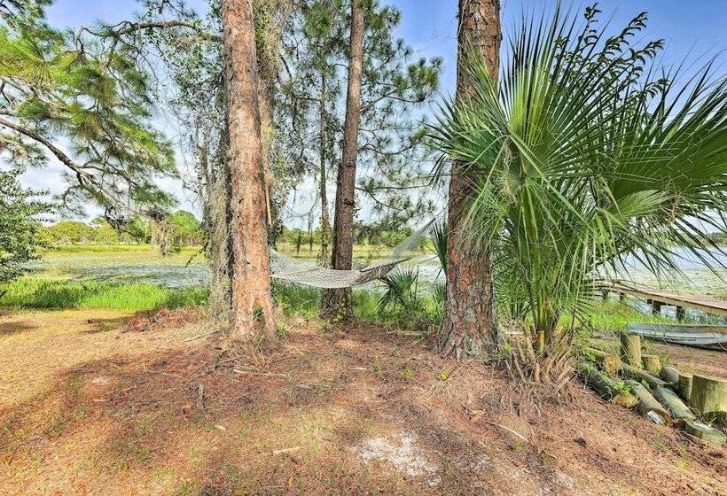 Lakeside Crescent City Cottage: Boat + Dock!