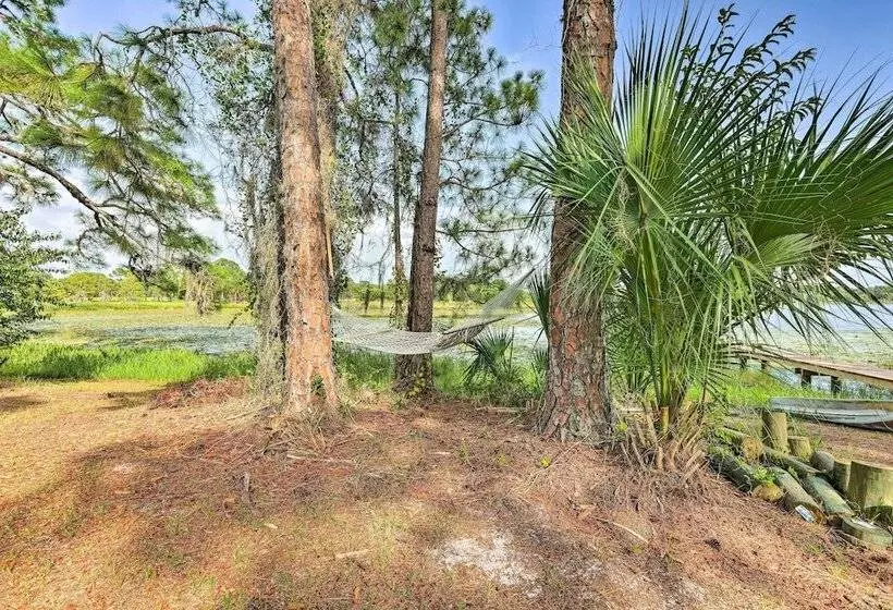 Lakeside Crescent City Cottage: Boat + Dock!