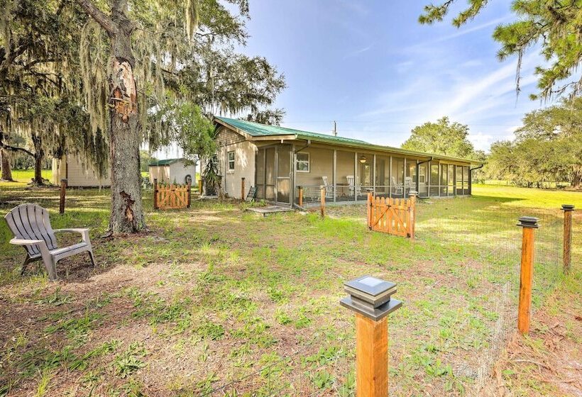 Lakeside Crescent City Cottage: Boat + Dock!