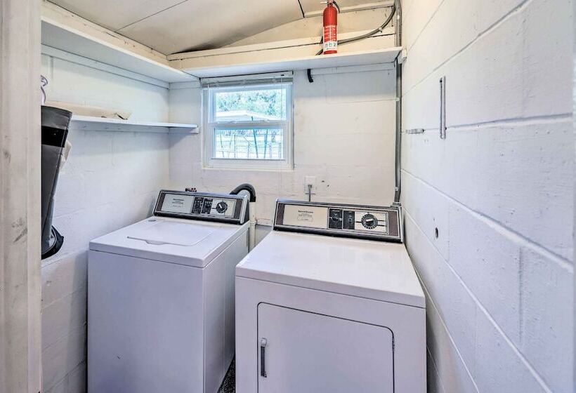 Lakeside Crescent City Cottage: Boat + Dock!