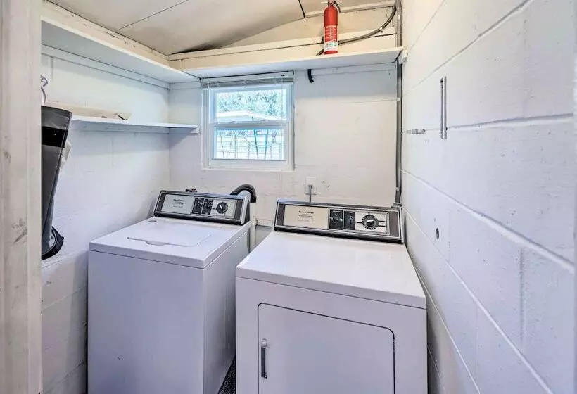 Lakeside Crescent City Cottage: Boat + Dock!