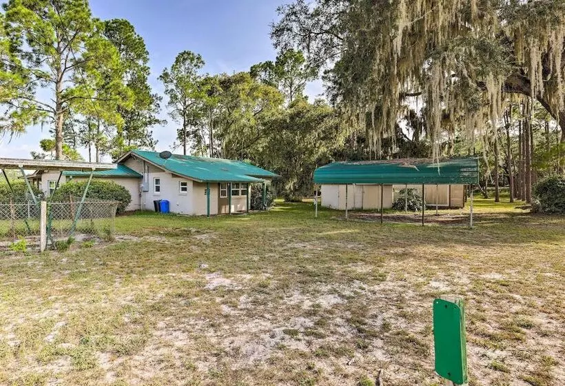 Lakeside Crescent City Cottage: Boat + Dock!