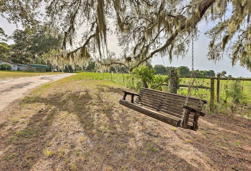Lakeside Crescent City Cottage: Boat + Dock!