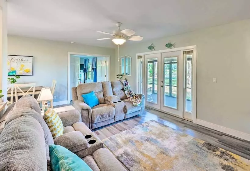 Lakeside Crescent City Cottage: Boat + Dock!