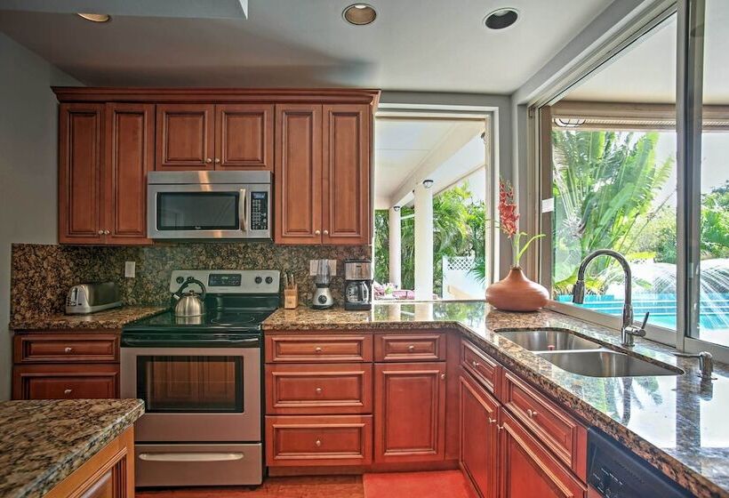 Walk To Private Beach: Poolside Oasis In Pompano