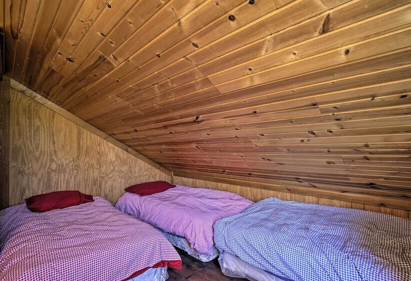 Lodge On 240 Acres W/ Deck, Grill & Fire Pit!