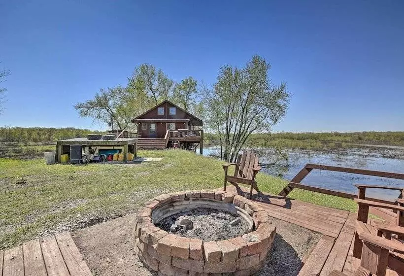 Lodge On 240 Acres W/ Deck, Grill & Fire Pit!