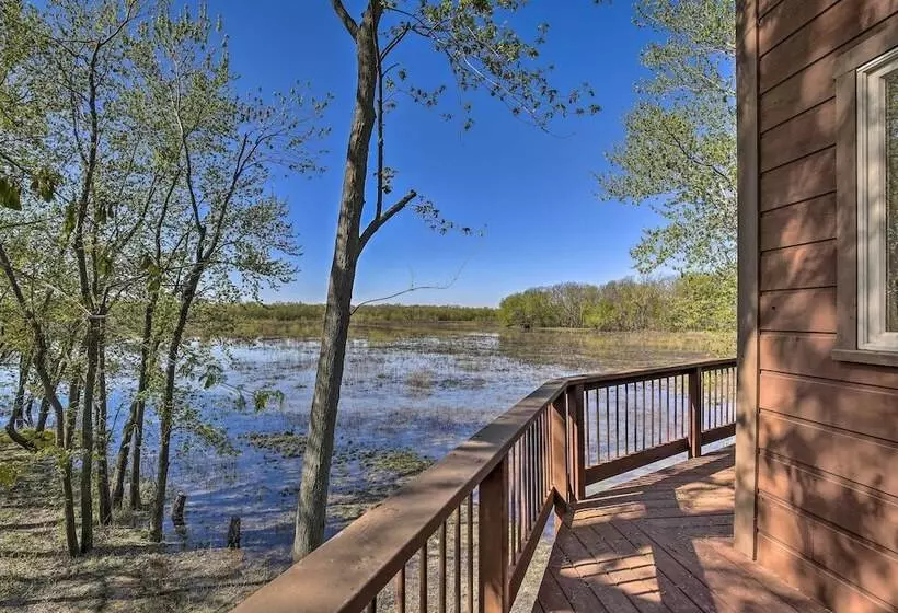 Lodge On 240 Acres W/ Deck, Grill & Fire Pit!