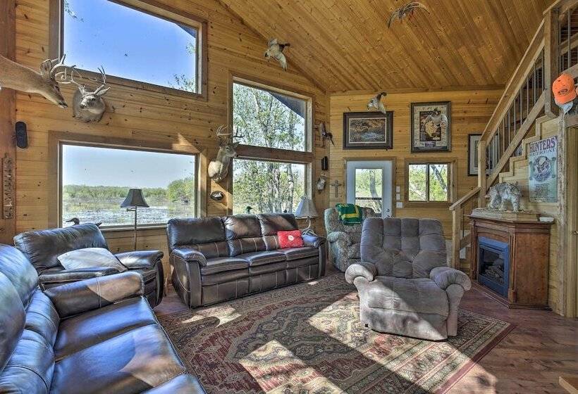 Lodge On 240 Acres W/ Deck, Grill & Fire Pit!