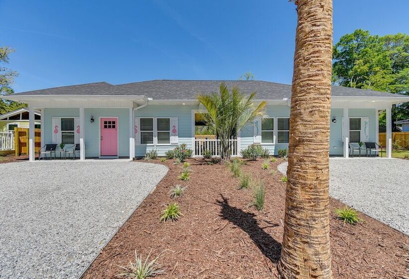 Lovely Vacation Home ~ 1 Mi To Ocean Isle Beach!