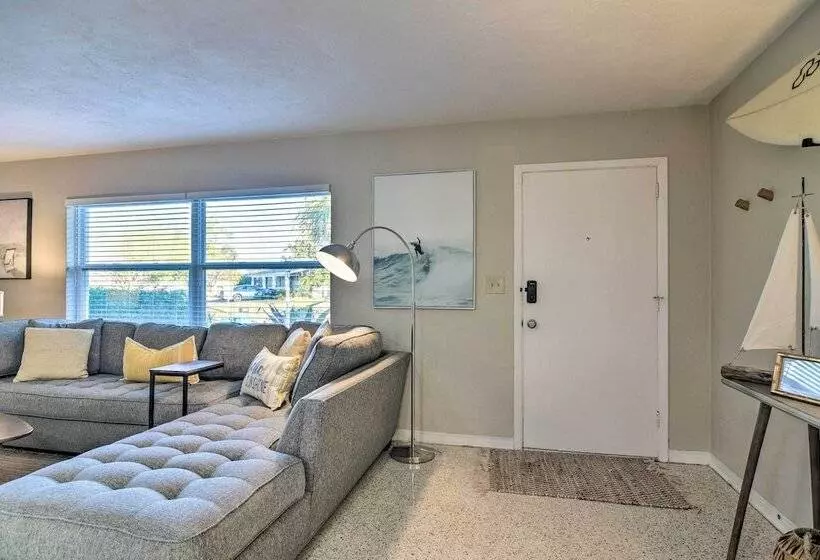 Lush Seminole Surf Inn W/ Backyard Fire Pit!