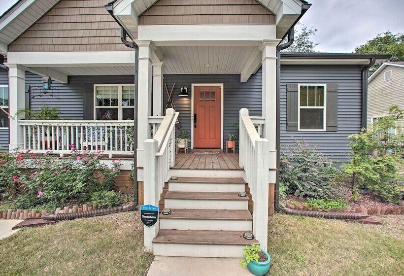 2 Mi To Downtown: Luxe Greenville Retreat!