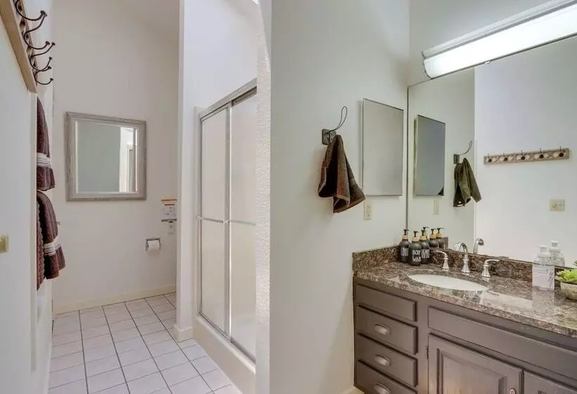 Spacious Decks & Dock: Margaritaville Home!