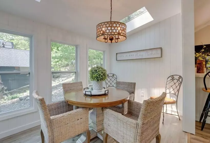 Spacious Decks & Dock: Margaritaville Home!