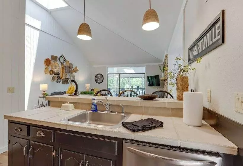 Spacious Decks & Dock: Margaritaville Home!