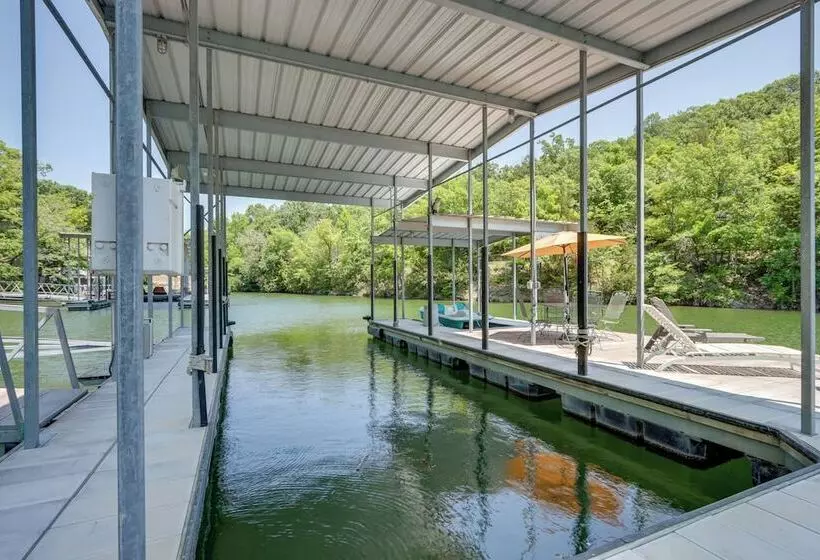 Spacious Decks & Dock: Margaritaville Home!