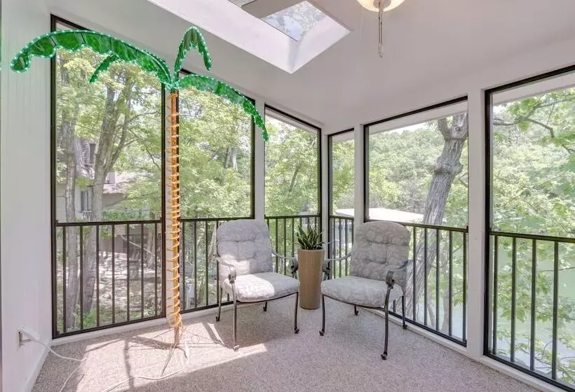 Spacious Decks & Dock: Margaritaville Home!