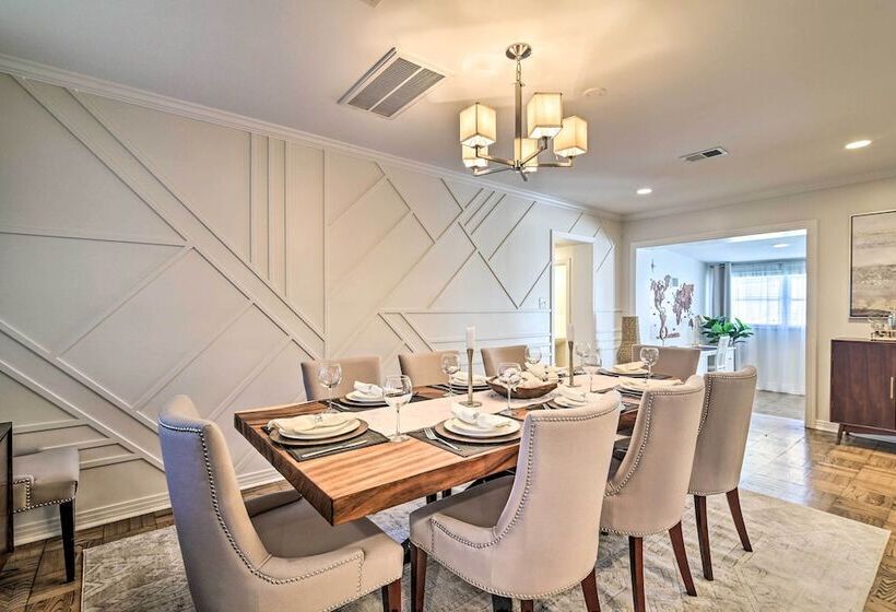 Mid Century Modern Escape In Central Lakeland!