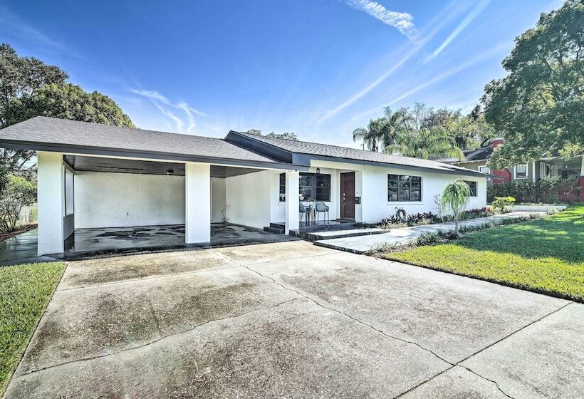 Mid Century Modern Escape In Central Lakeland!