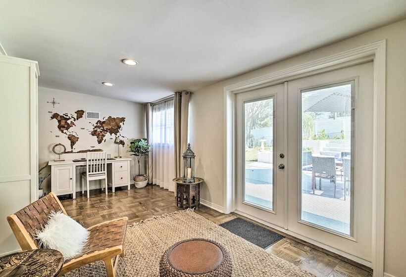 Mid Century Modern Escape In Central Lakeland!