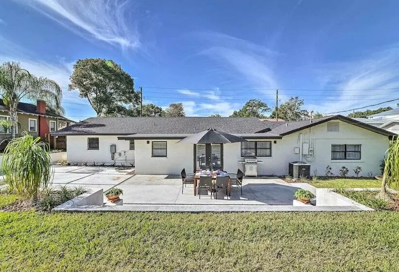 Mid Century Modern Escape In Central Lakeland!