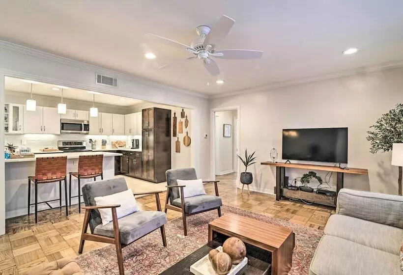 Mid Century Modern Escape In Central Lakeland!