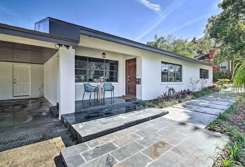 Mid Century Modern Escape In Central Lakeland!