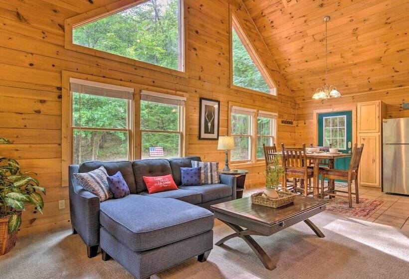 Moonshine Manor  Cabin W/ Hot Tub, Near Lake Lure