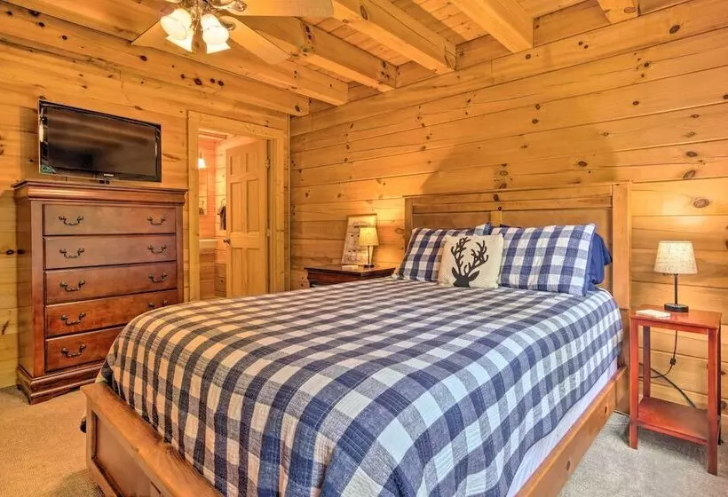 Hot Tub Soaks! Moonshine Manor Near Lake Lure