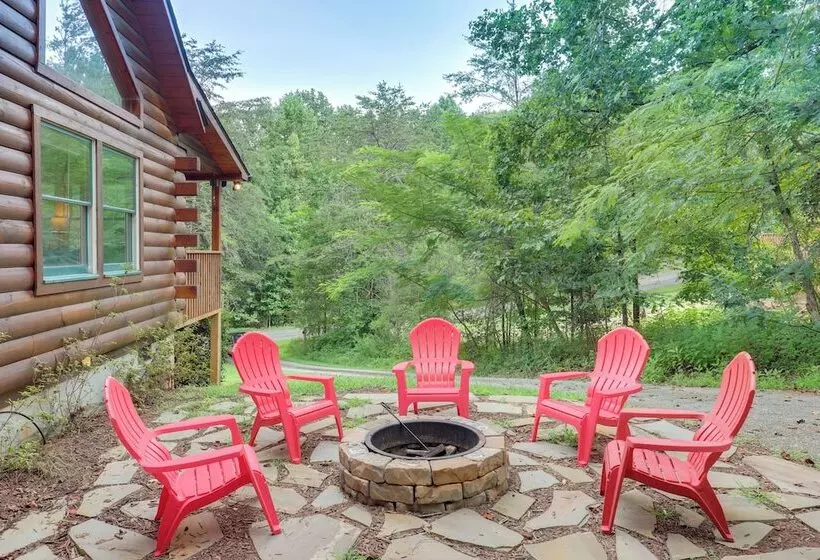 Hot Tub Soaks! Moonshine Manor Near Lake Lure