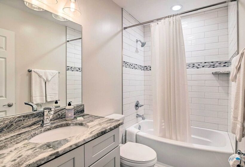 Murrells Inlet Home W/ Fire Pit: Near Beaches