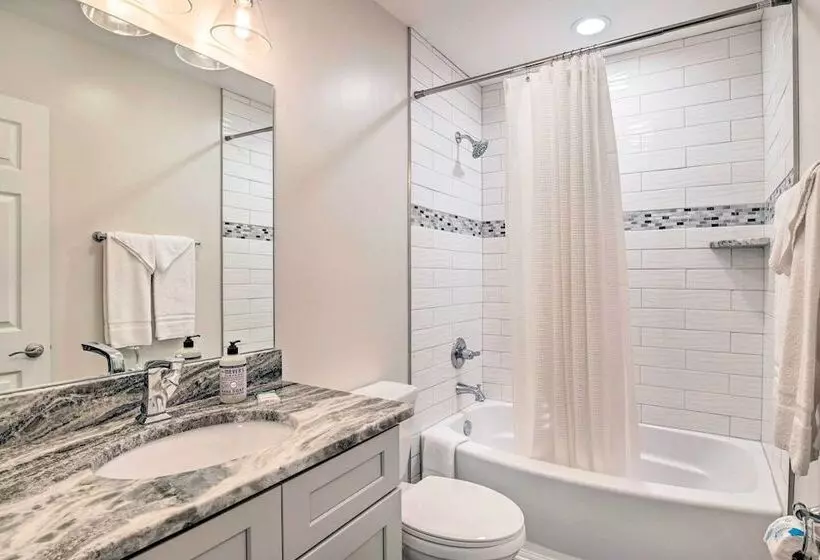 Murrells Inlet Home W/ Fire Pit: Near Beaches