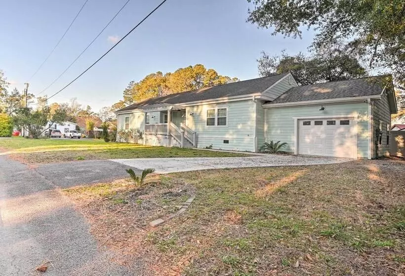 Murrells Inlet Home W/ Fire Pit: Near Beaches